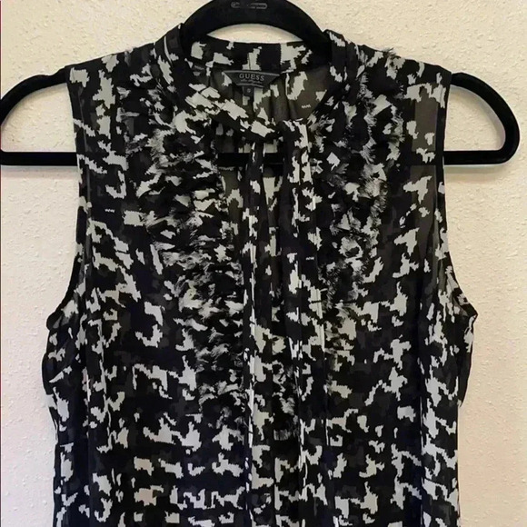 GUESS Women’s Sleeveless Blouse - Picture 2 of 6